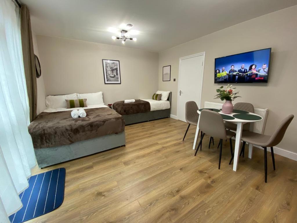 Camden Town Apartment *